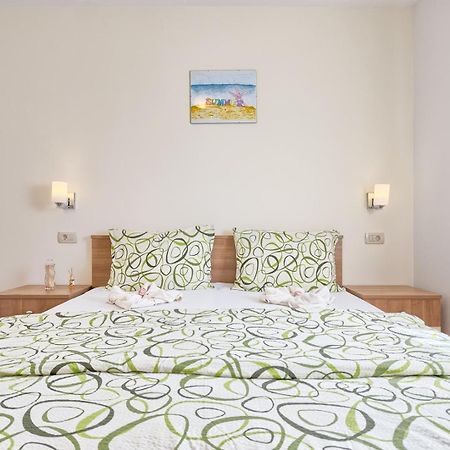Holiday House Valnessa メドゥリン エクステリア 写真