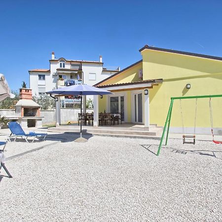 Holiday House Valnessa メドゥリン エクステリア 写真