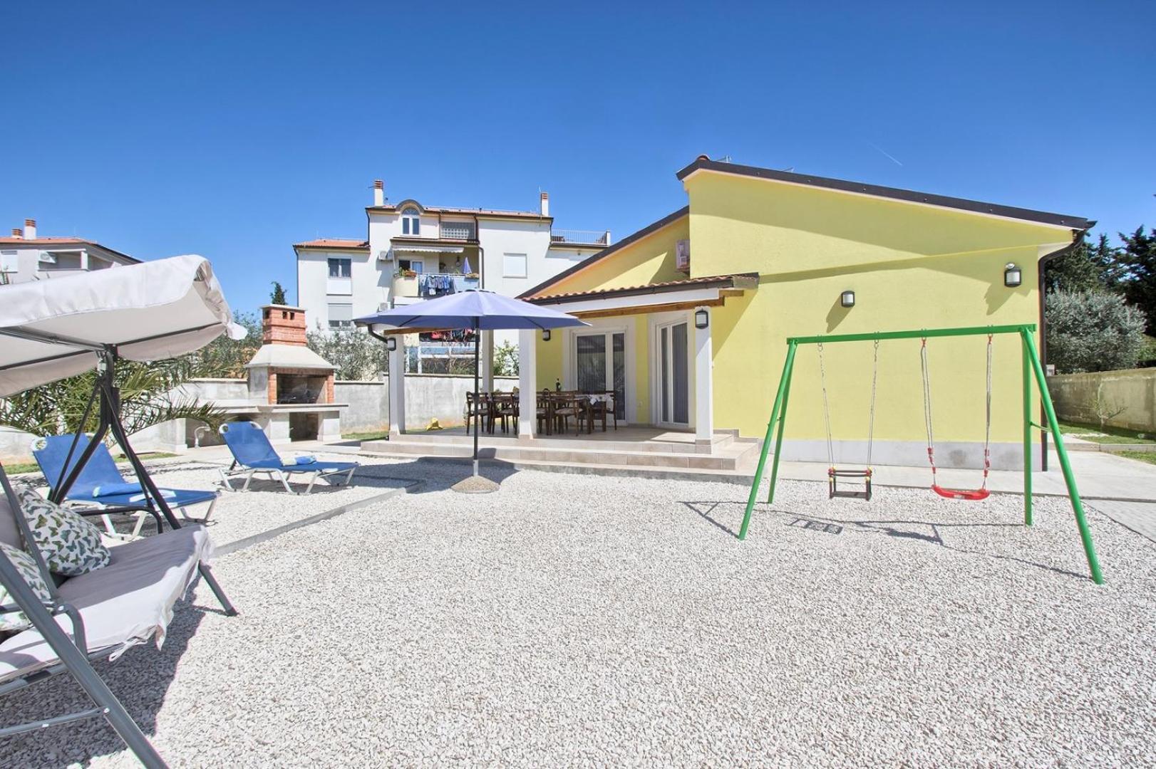 Holiday House Valnessa メドゥリン エクステリア 写真